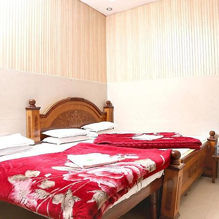 אמריצר Swagat Hotel מראה חיצוני תמונה